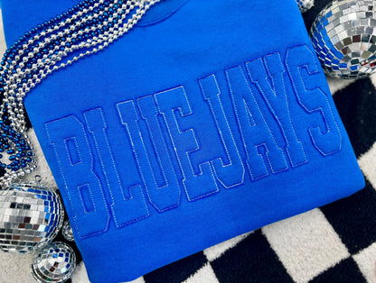 Raggy Embroidered Crewneck