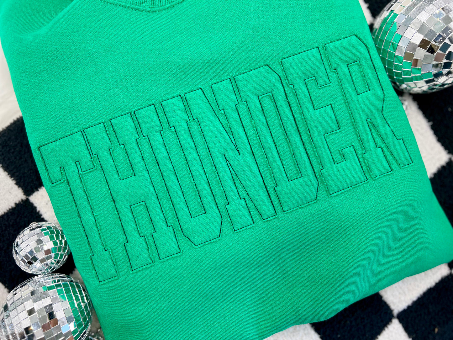 Raggy Embroidered Crewneck